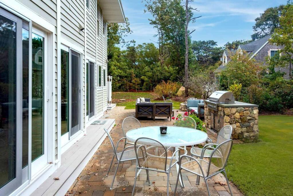 Luxurious 5Br Retreat Only Steps From The Waterfront Villa Edgartown Exterior foto