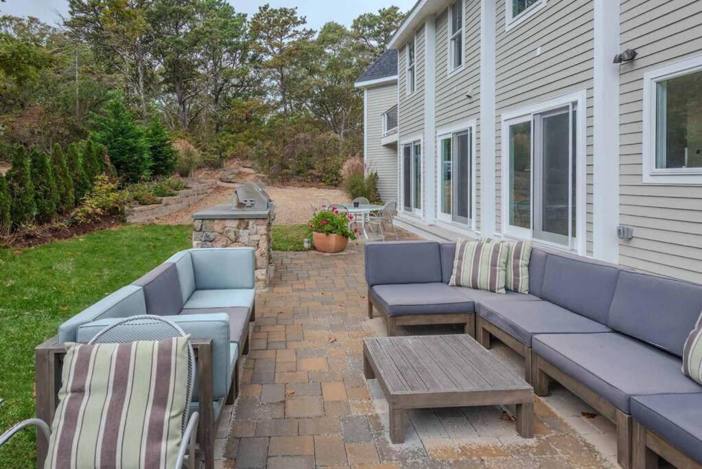 Luxurious 5Br Retreat Only Steps From The Waterfront Villa Edgartown Exterior foto