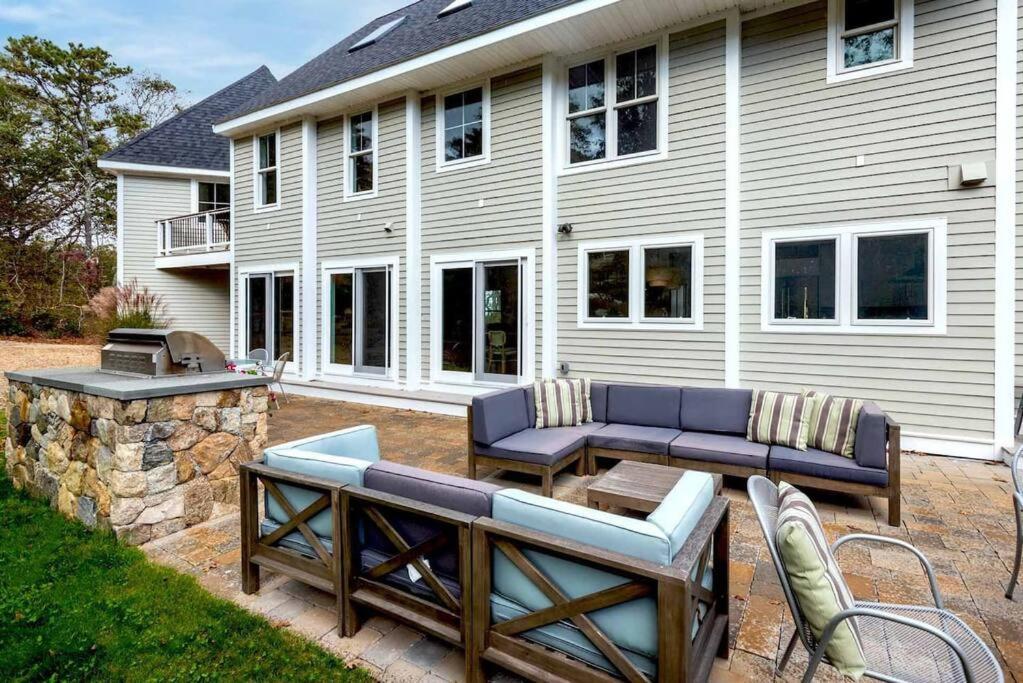 Luxurious 5Br Retreat Only Steps From The Waterfront Villa Edgartown Exterior foto